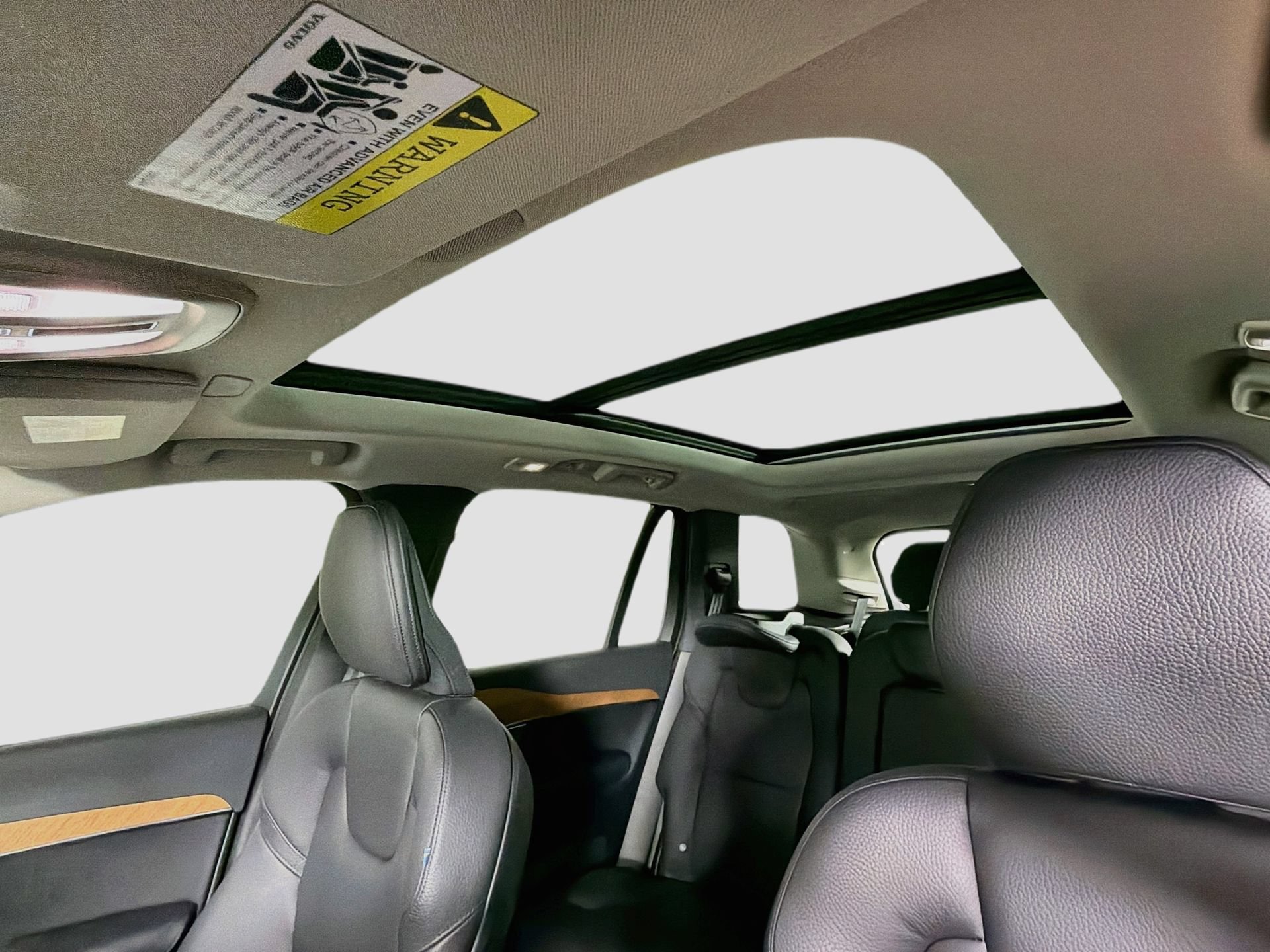 Certified 2024 Volvo XC90 B5 Plus AWD/4WD image 23