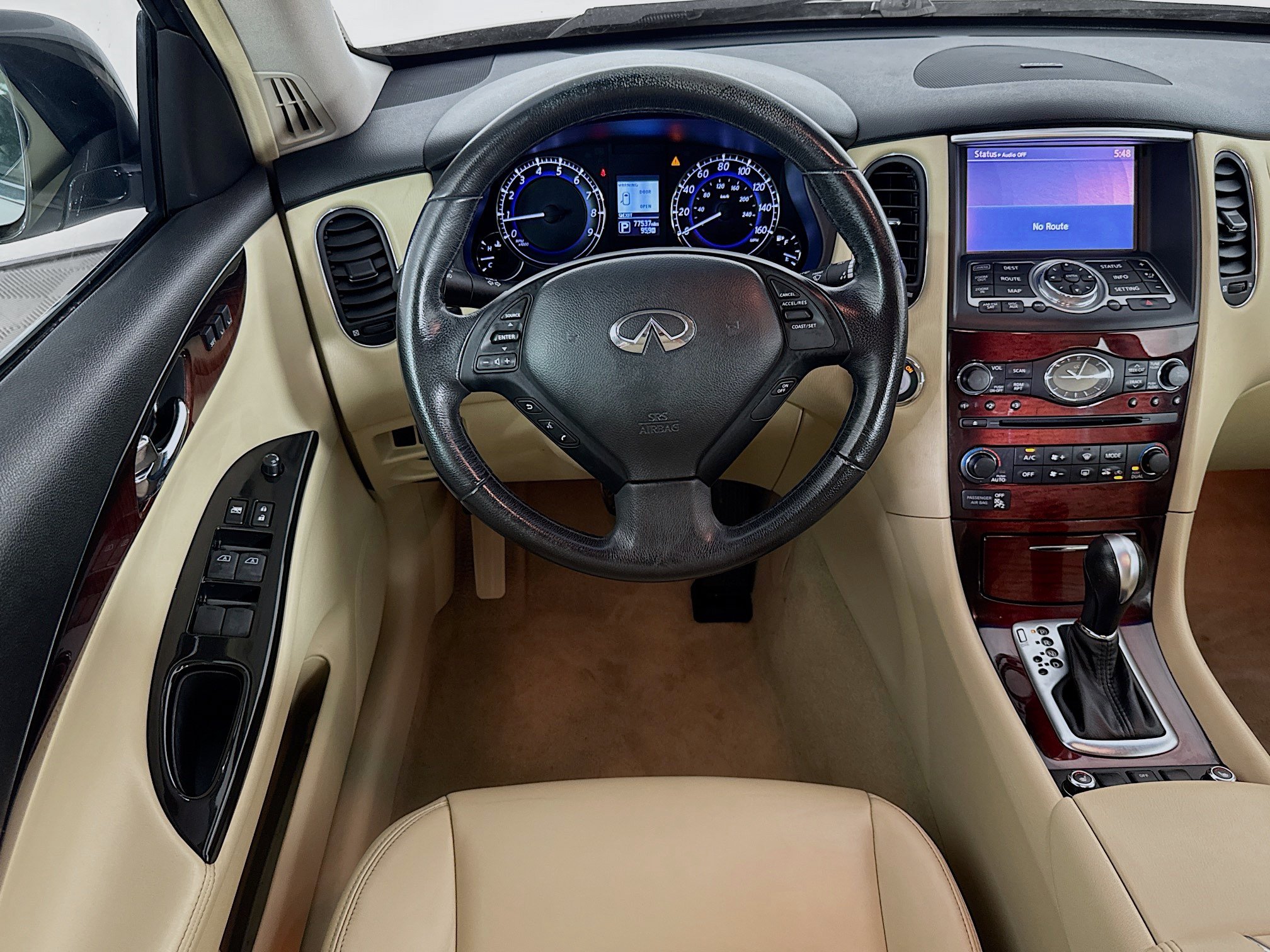 Used 2017 INFINITI QX50 AWD w/ Premium Plus Package image 16