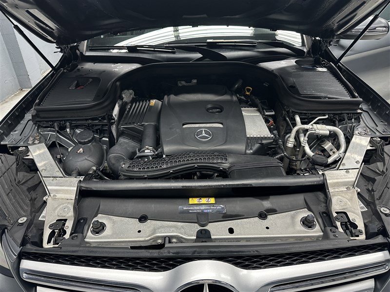 Used 2019 Mercedes-Benz GLC 300 4MATIC w/ AMG Line image 20