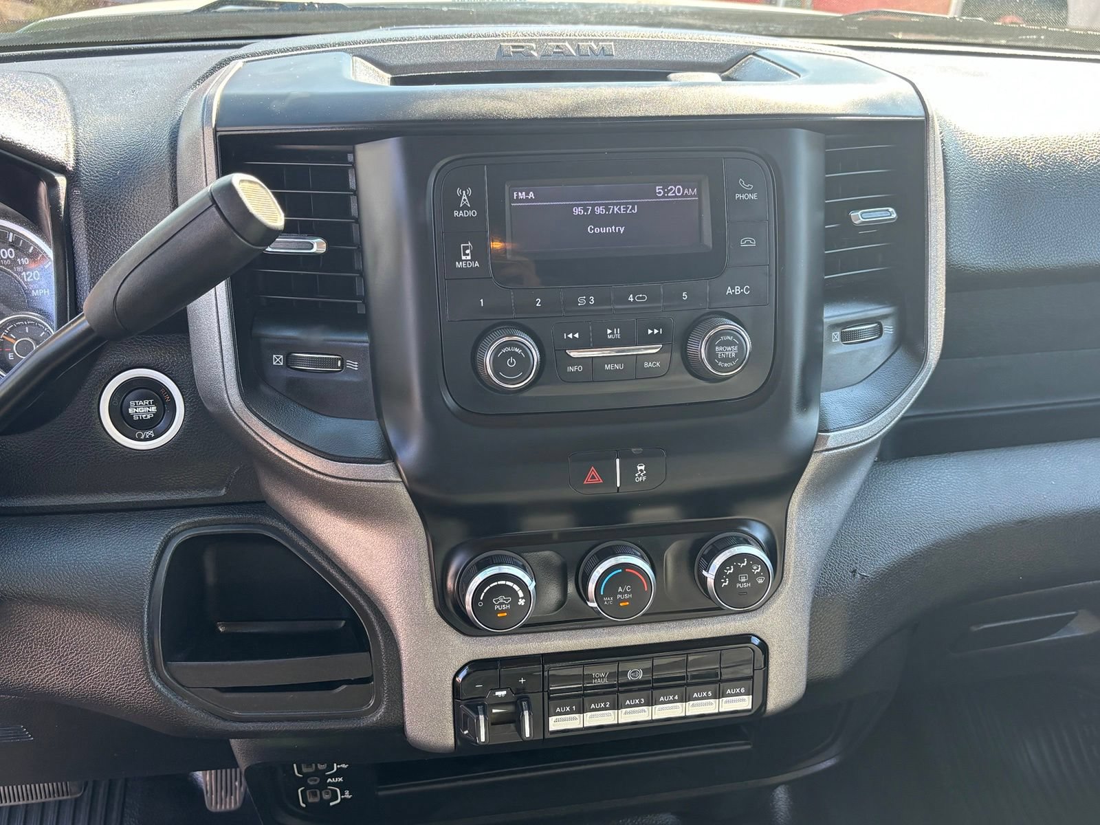 Used 2020 RAM 3500 Tradesman AWD/4WD image 15