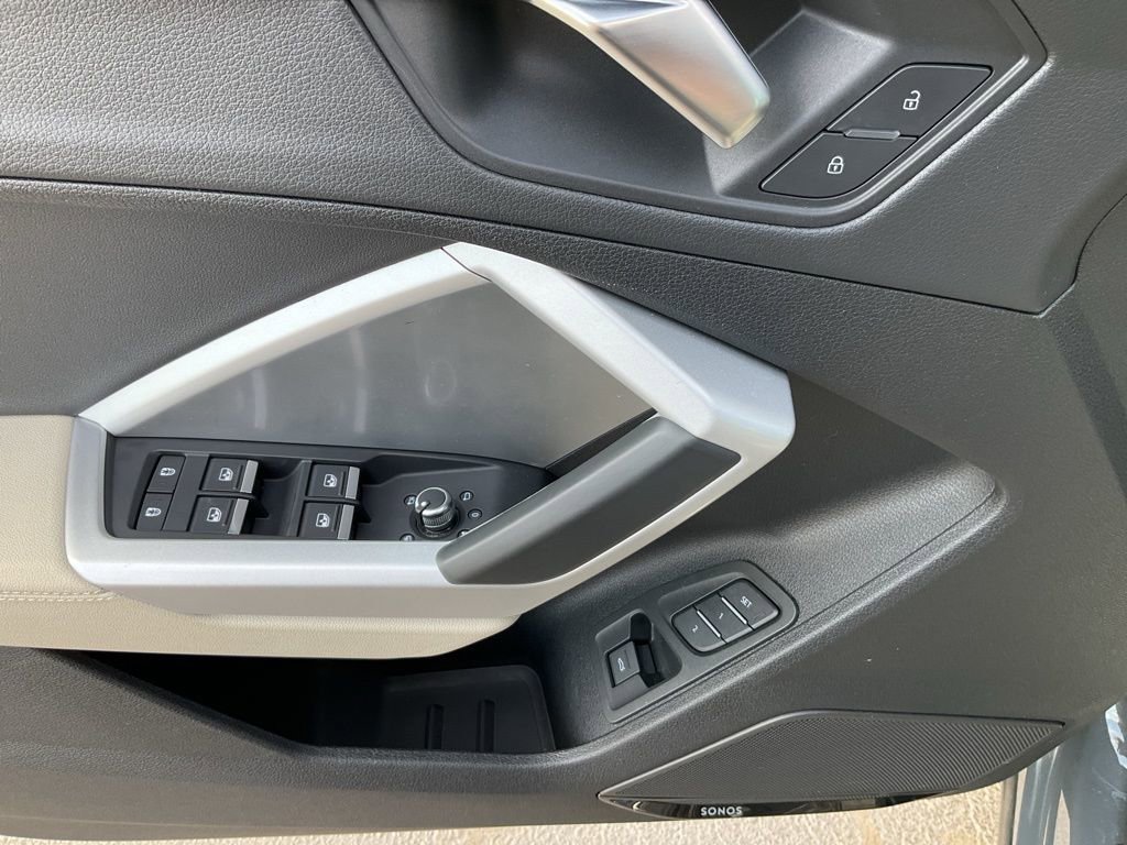 Used 2024 Audi Q3 2.0T Premium Plus image 5