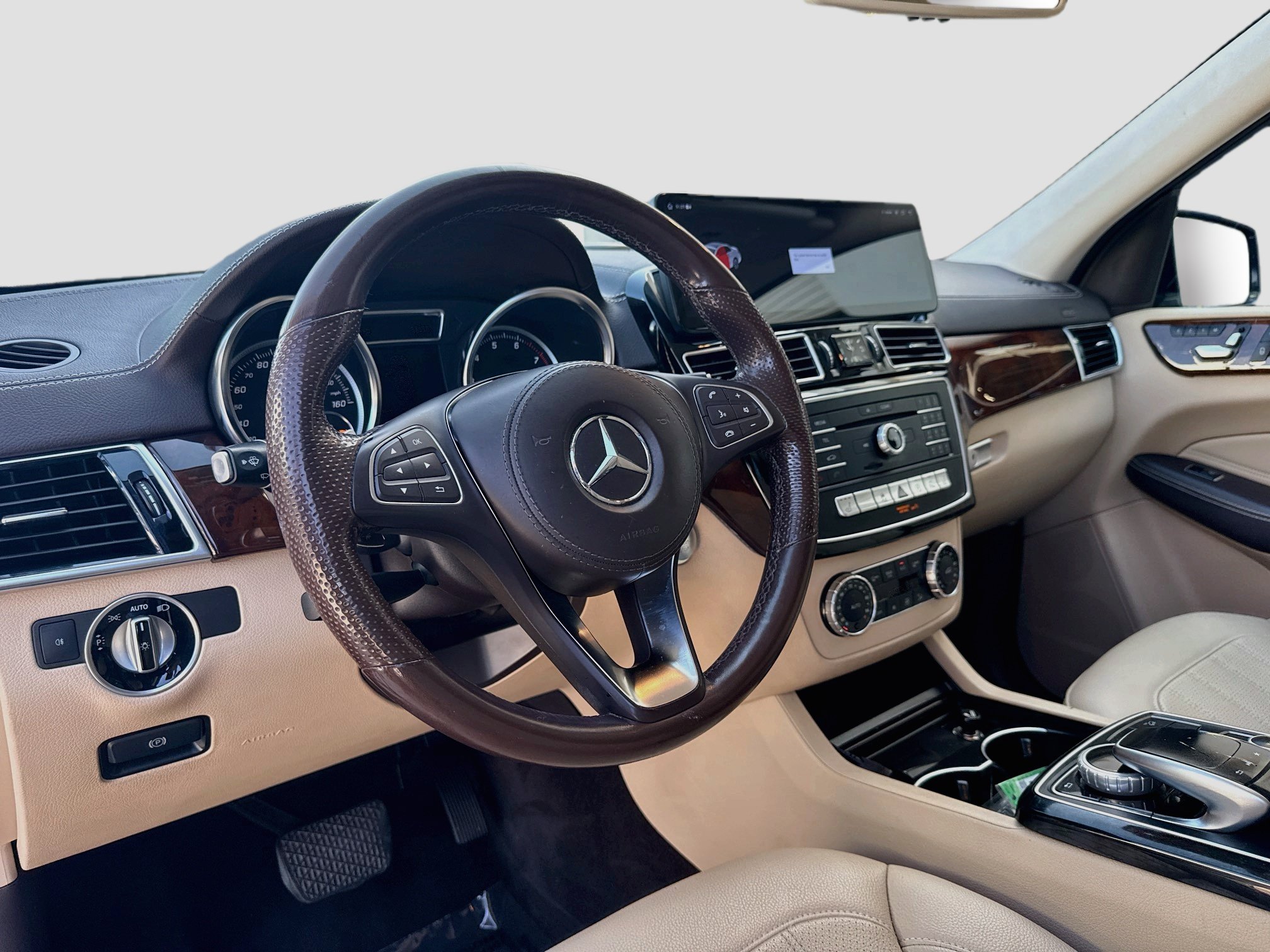 Used 2018 Mercedes-Benz GLS 450 4MATIC w/ Premium Package image 7