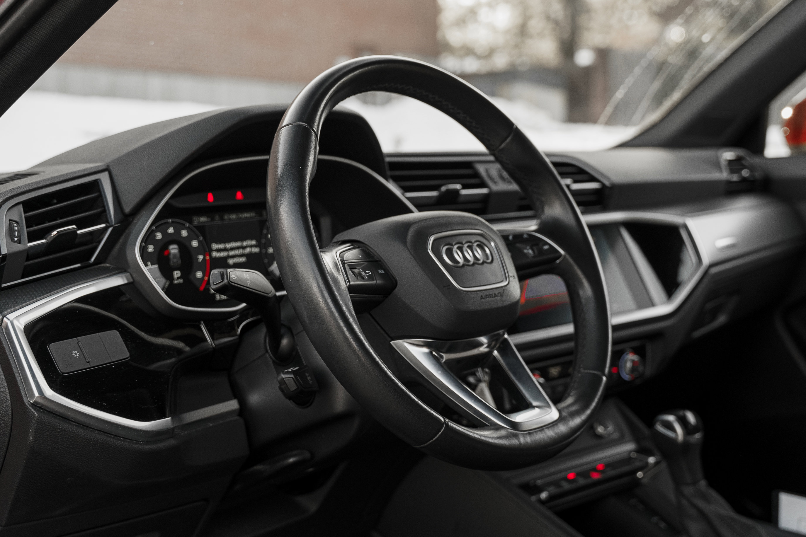 Used 2022 Audi Q3 2.0T Premium w/ Black Optic Sport Package image 9