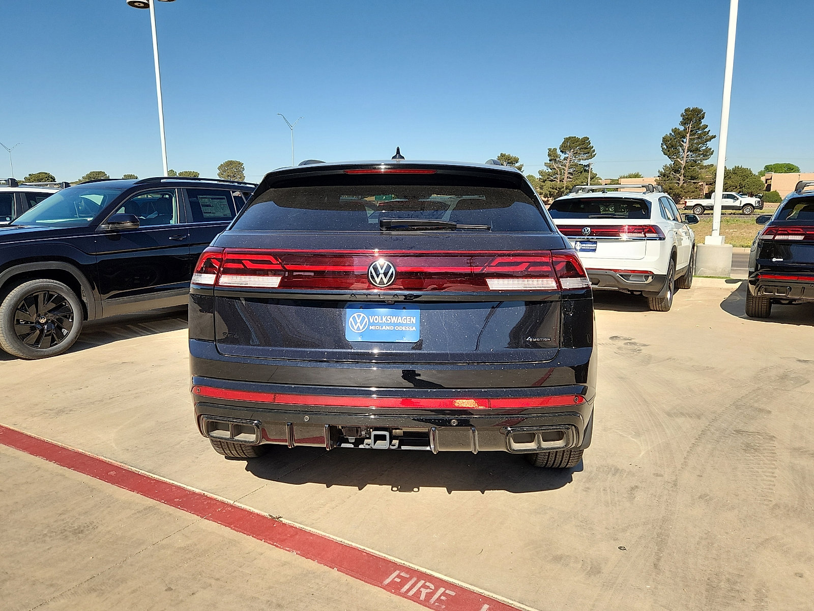 New 2026 Volkswagen Atlas Cross Sport SEL R-Line AWD/4WD image 6