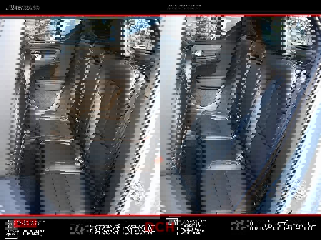 Used 2021 Volvo XC40 T4 Inscription image 38