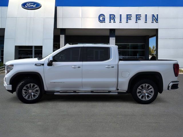 Used 2023 GMC Sierra 1500 Denali w/ Technology Package AWD/4WD image 10