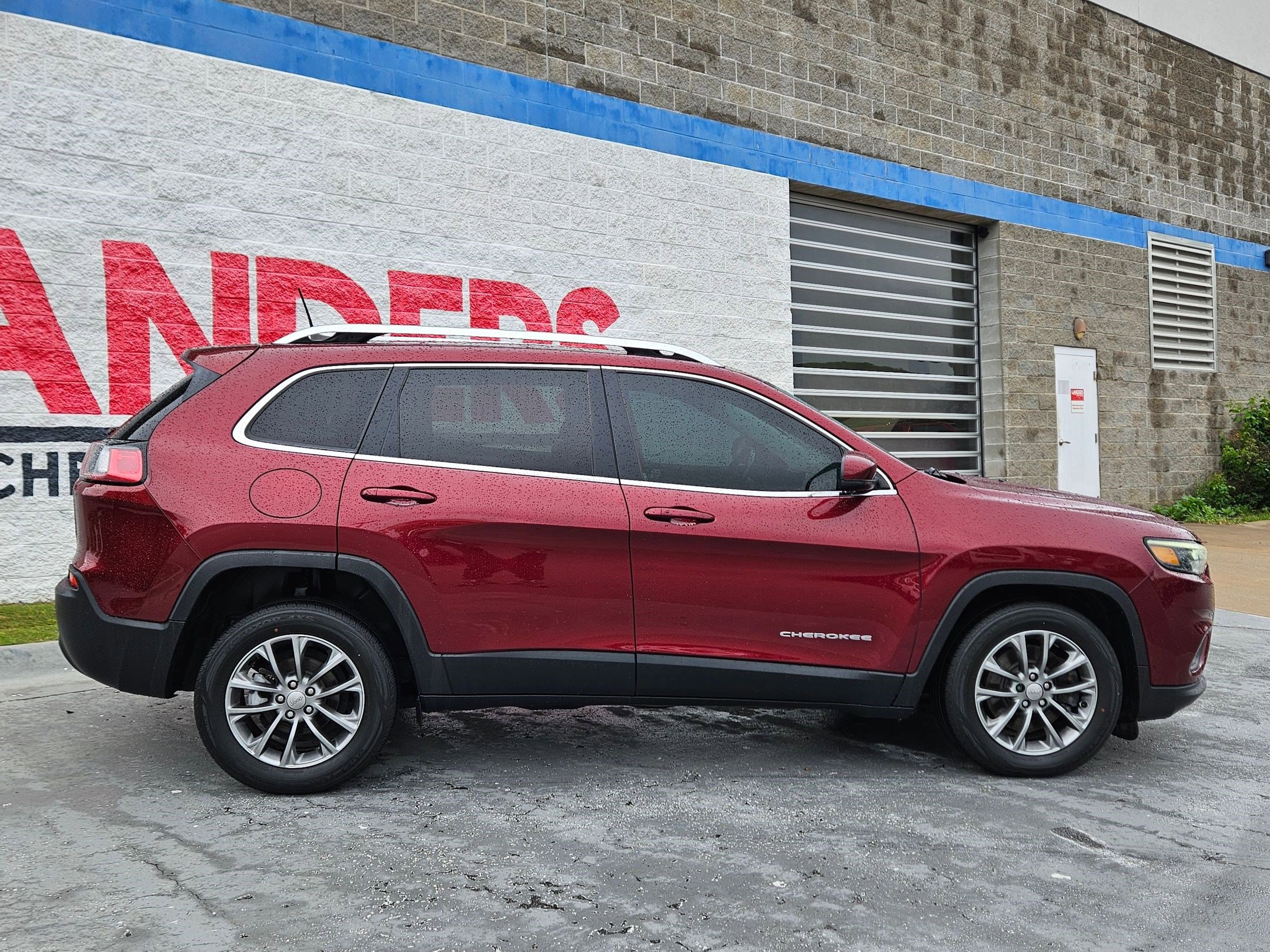 Used 2019 Jeep Cherokee Latitude Plus FWD image 8