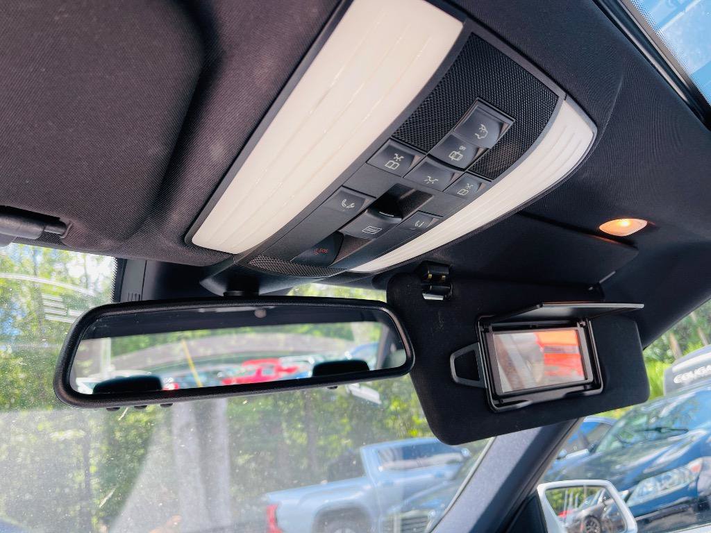 Used 2010 Mercedes-Benz E 350 Sedan image 32