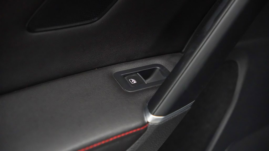 Used 2016 Volkswagen GTI SE image 15