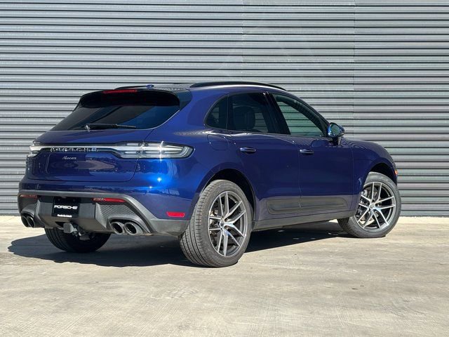 Used 2025 Porsche Macan AWD/4WD image 7