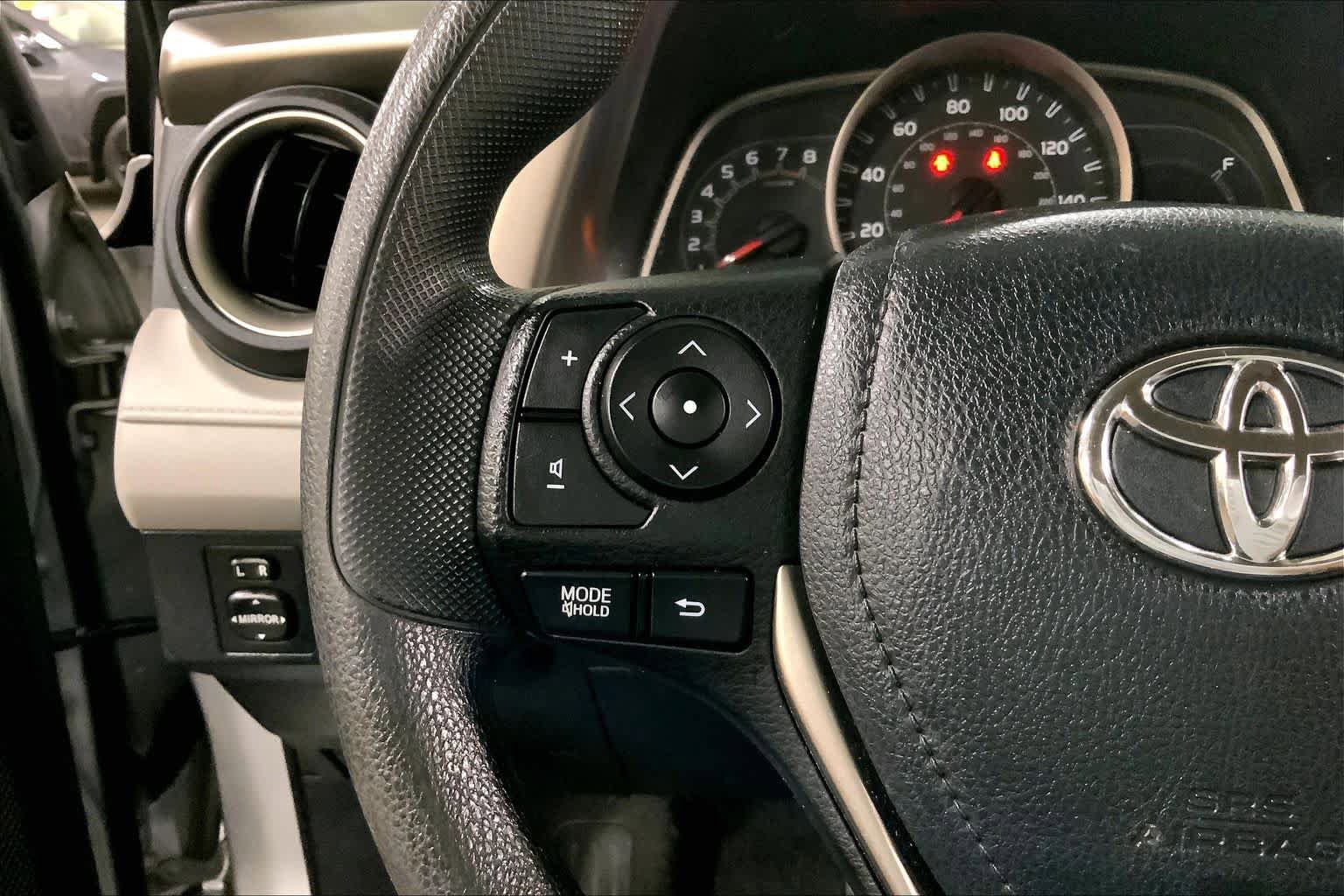 Used 2013 Toyota RAV4 LE AWD/4WD image 24