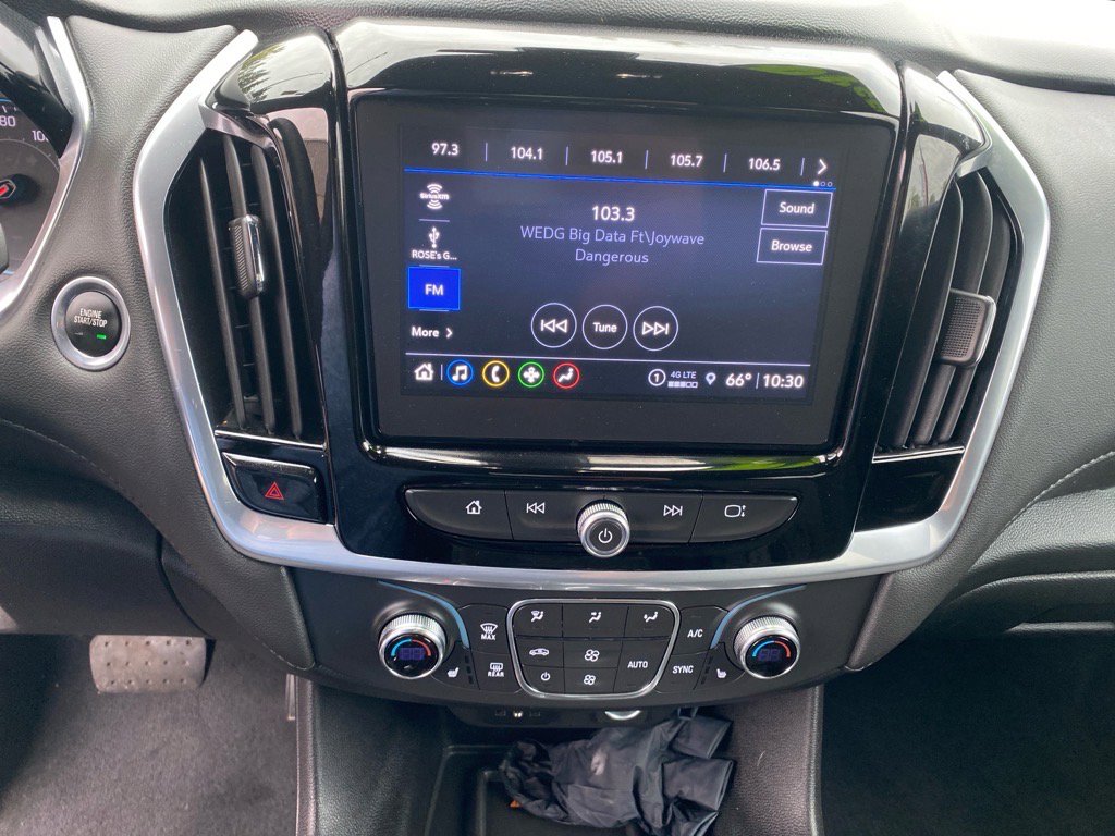 Used 2023 Chevrolet Traverse LT image 11