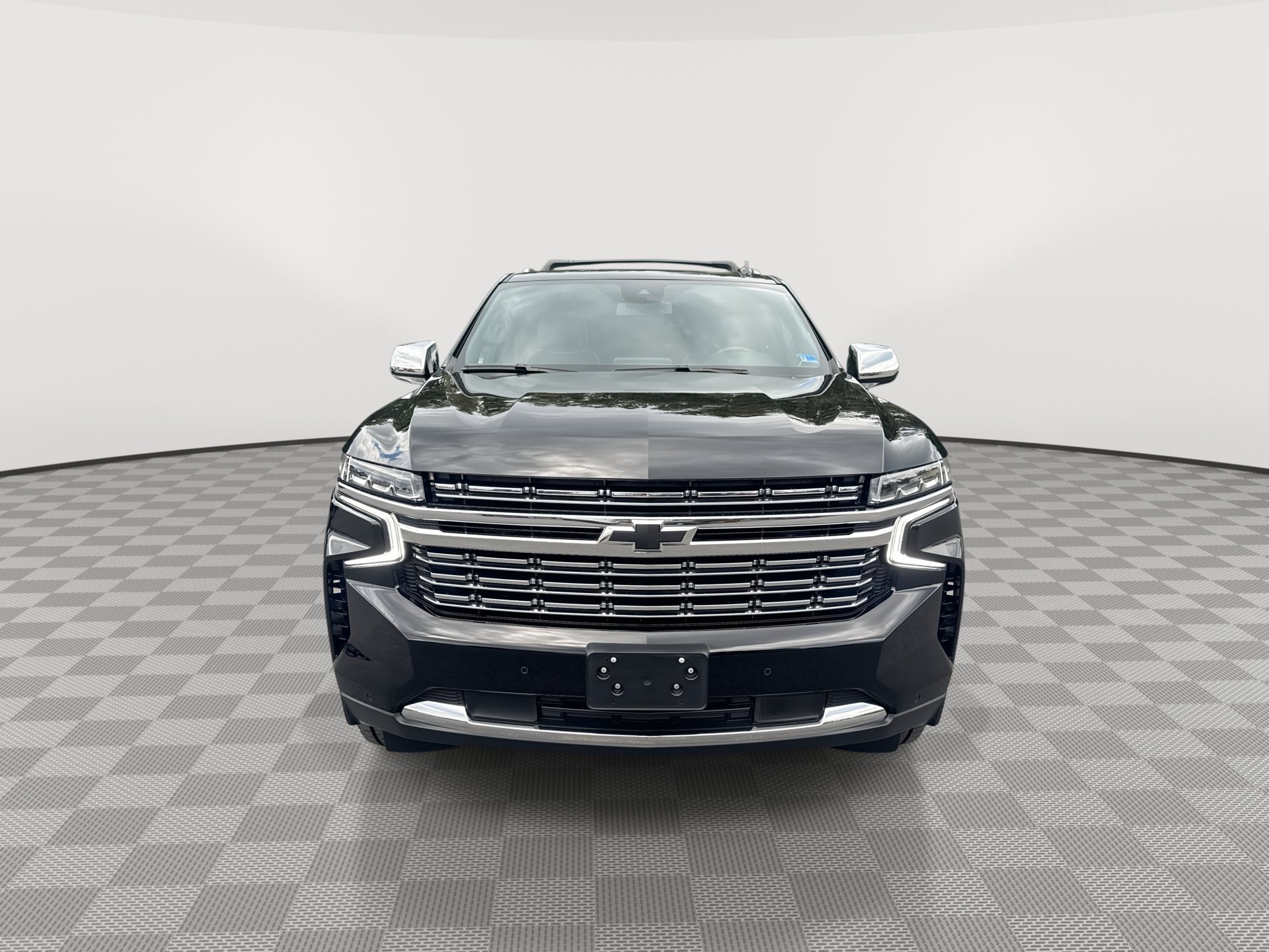 Certified 2024 Chevrolet Suburban Premier AWD/4WD image 3