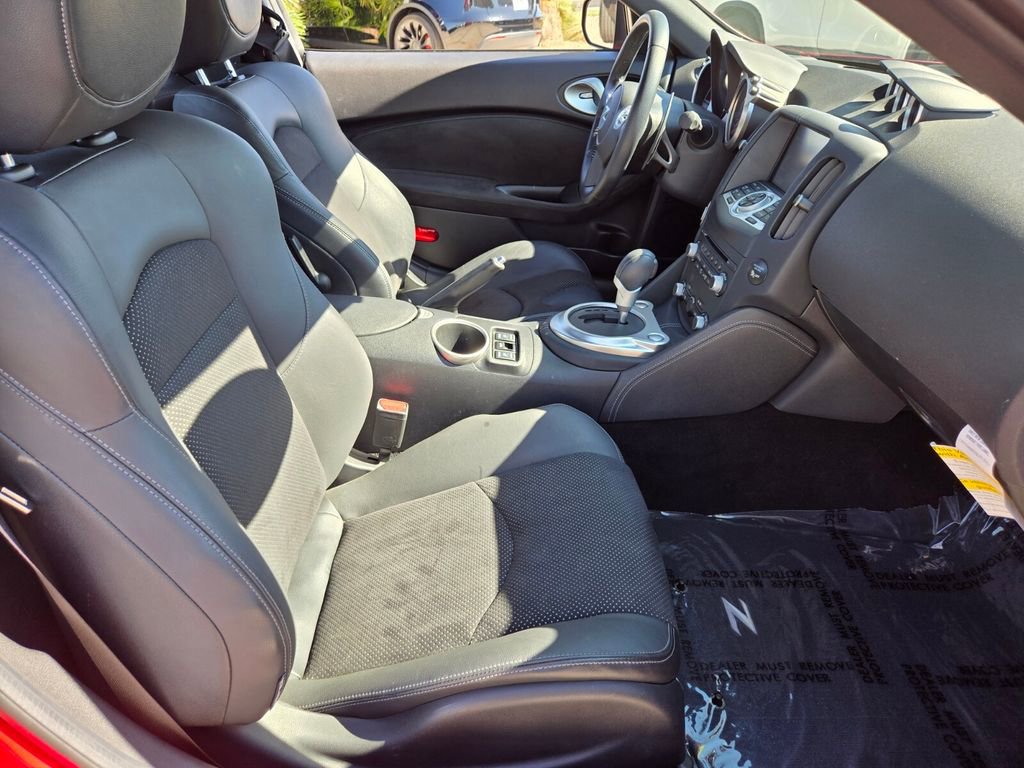 Certified 2020 Nissan 370Z Touring Sport image 16