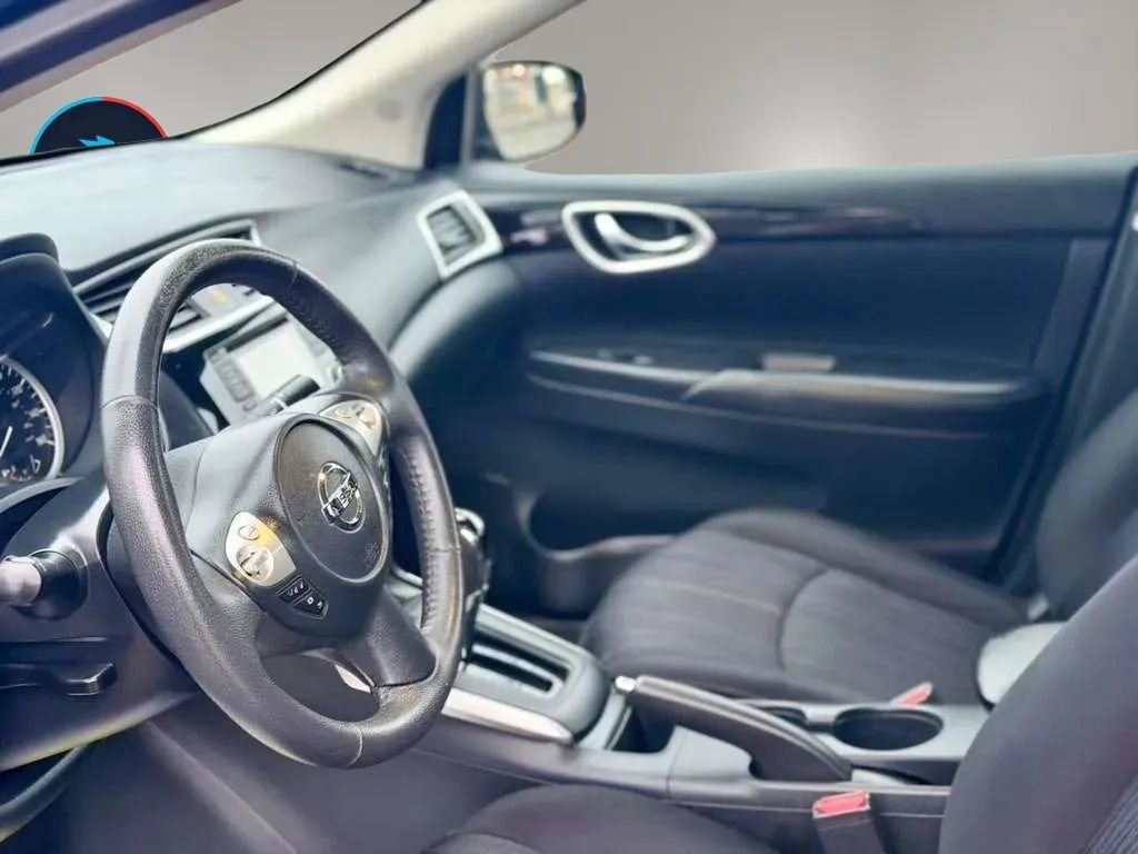 Used 2016 Nissan Sentra SV image 10