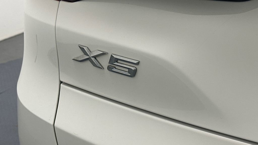Used 2023 BMW X5 xDrive40i w/ Climate Comfort Package image 19