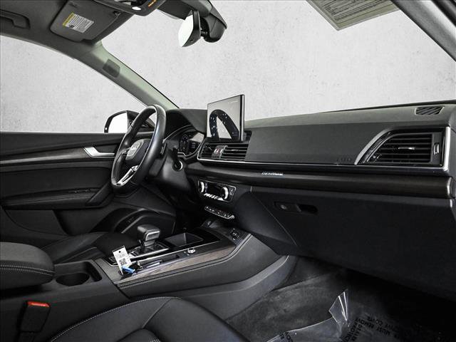 Used 2023 Audi Q5 2.0T Premium Plus w/ Premium Plus Package AWD/4WD image 23