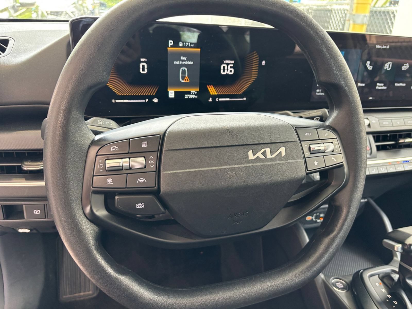 Used 2025 Kia K4 FWD image 29