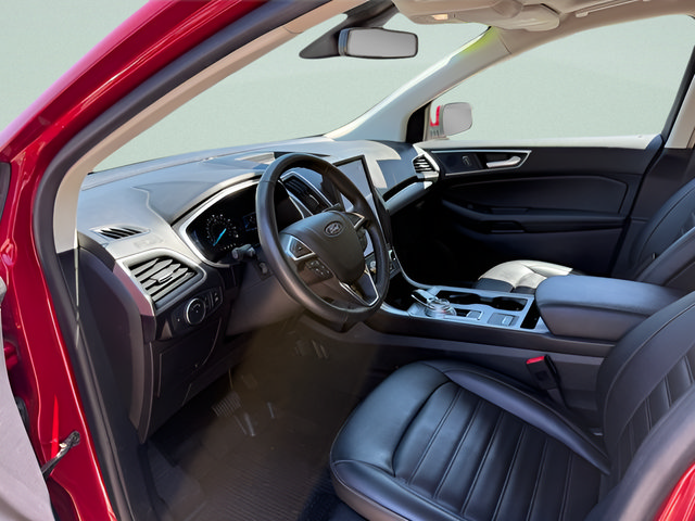 Certified 2021 Ford Edge SEL w/ Convenience Package AWD/4WD image 4