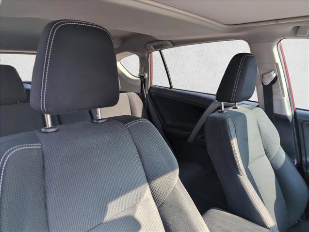 Used 2018 Toyota RAV4 XLE image 24
