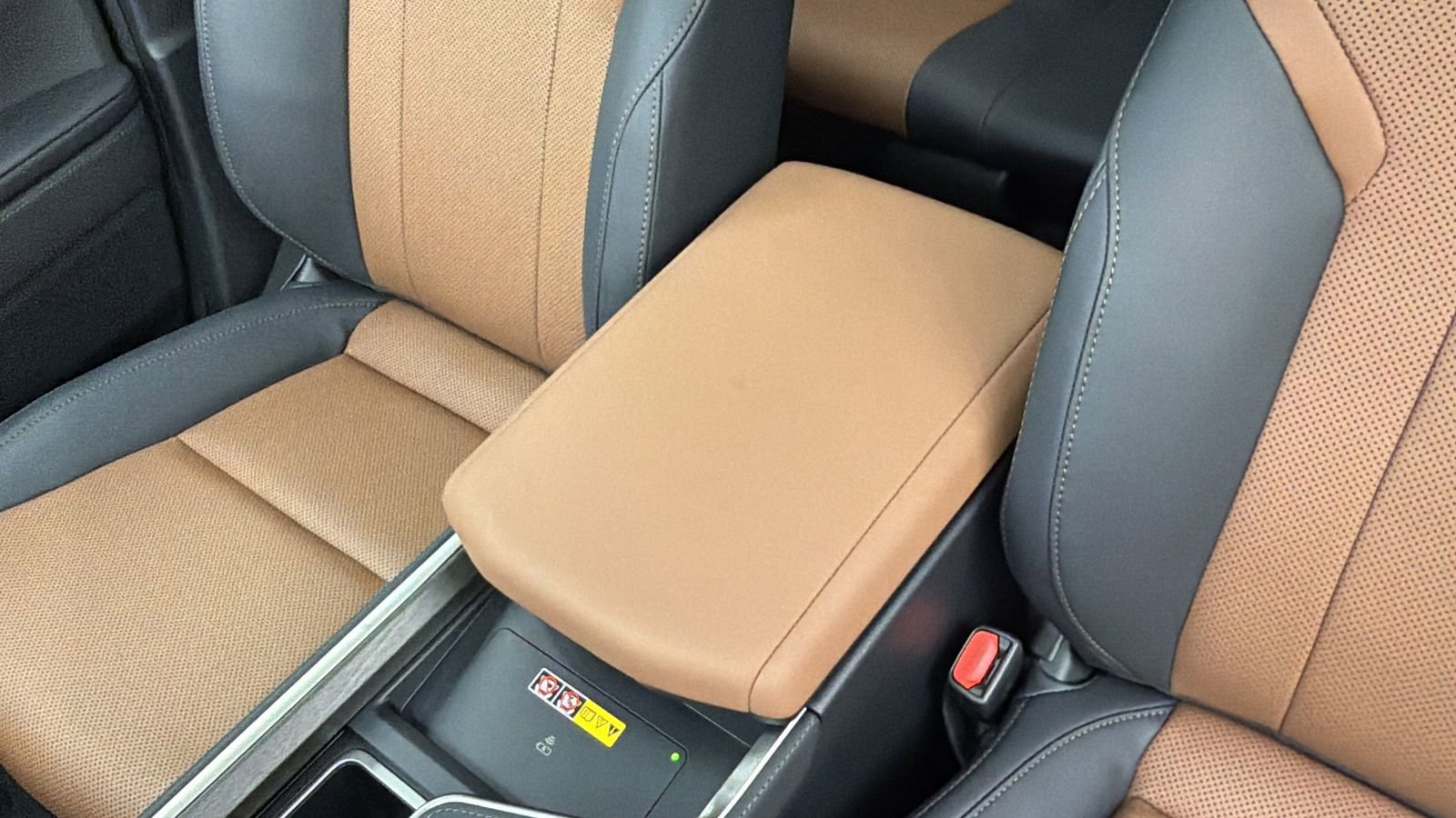 Used 2026 Lexus GX 550 550 Premium+ w/ Accessory Package (2T) image 26