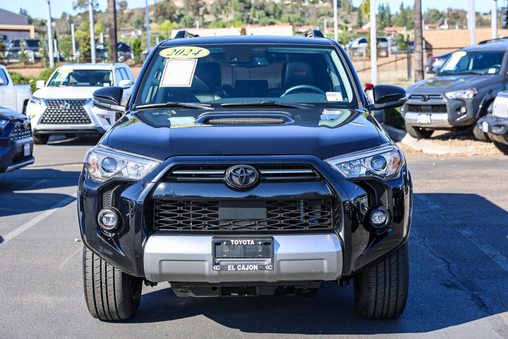 Certified 2024 Toyota 4Runner TRD Off-Road Premium w/ Moonroof Package AWD/4WD image 19