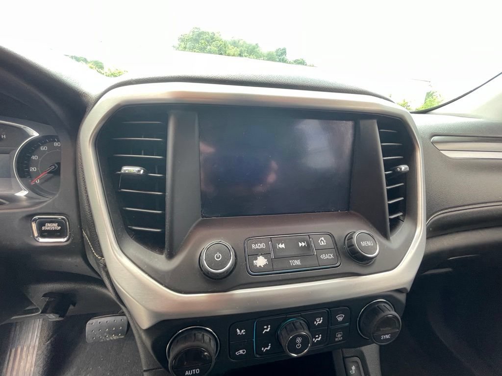 Used 2018 GMC Acadia SLT AWD/4WD image 16
