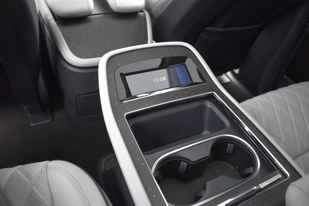 New 2026 Lincoln Navigator L Black Label w/ Black Label Special Edition AWD/4WD image 11