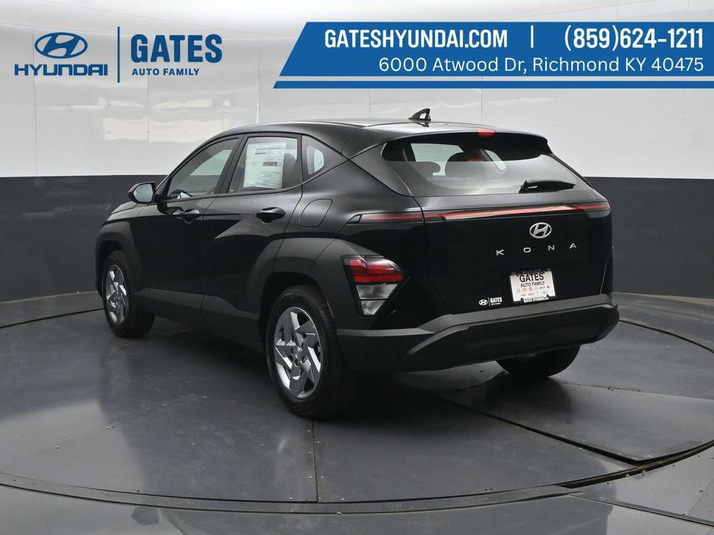 New 2027 Hyundai Kona SE FWD image 8