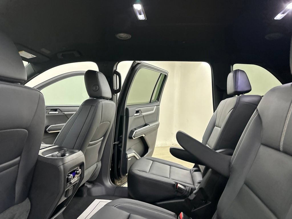 New 2026 GMC Acadia Elevation w/ Black Edition AWD/4WD image 34