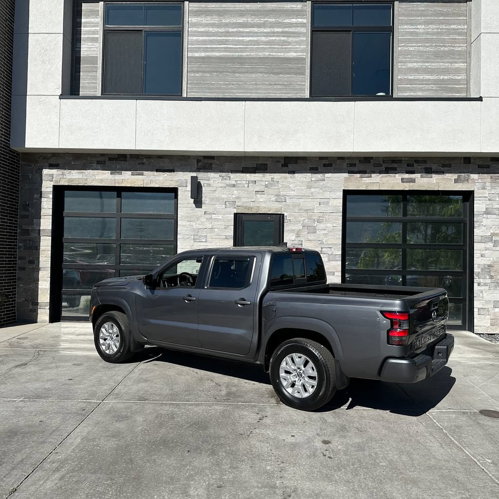 Used 2022 Nissan Frontier SV w/ Technology Package AWD/4WD image 5
