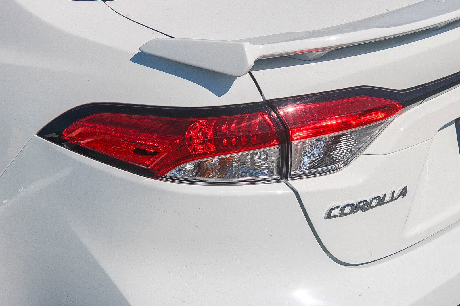 Used 2025 Toyota Corolla SE w/ Convenience Package FWD image 11