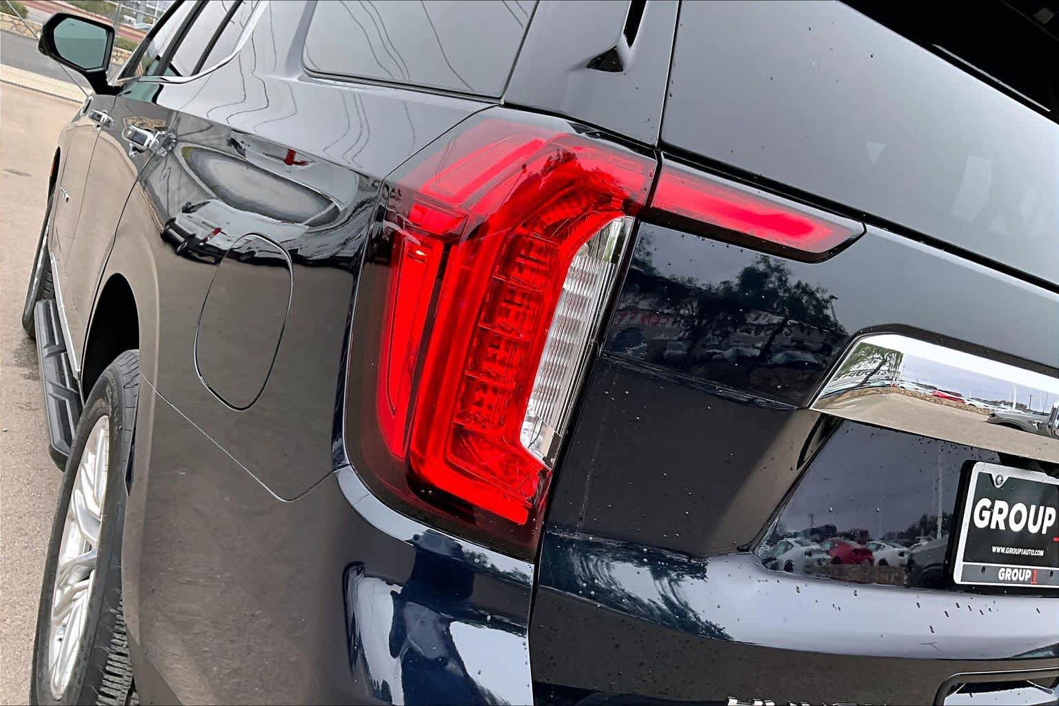 Used 2023 GMC Yukon SLT w/ SLT Luxury Package AWD/4WD image 29