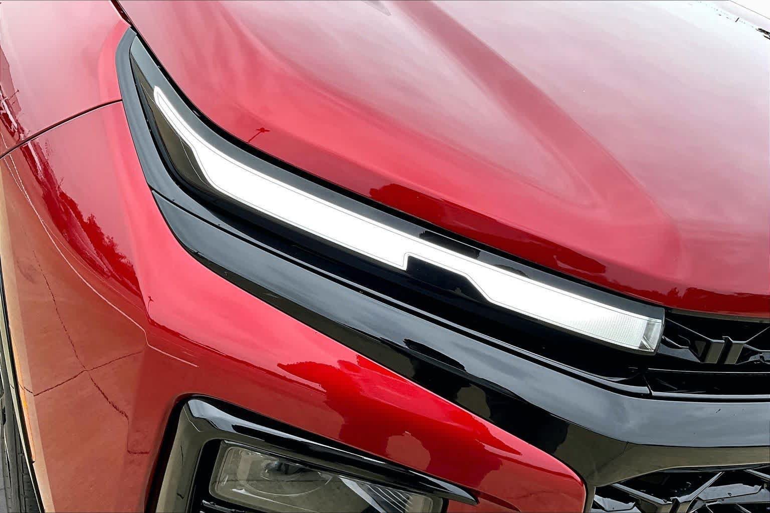 Used 2024 Chevrolet Traverse RS FWD image 28