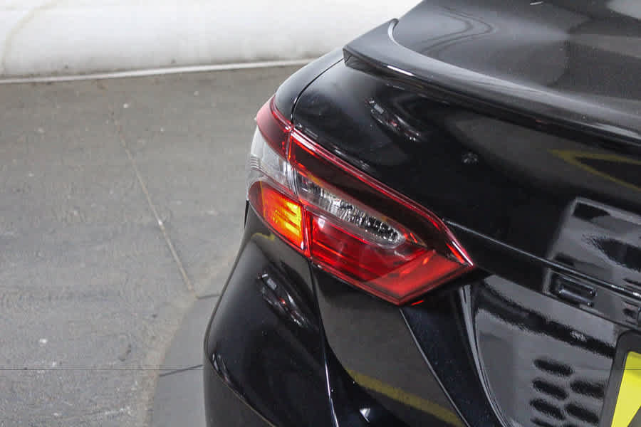 Used 2023 Toyota Camry SE FWD image 7