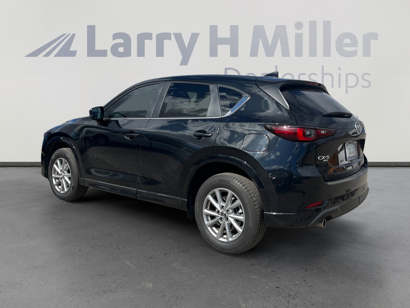 Used 2024 MAZDA CX-5 AWD 2.5 S w/ Preferred Package image 3