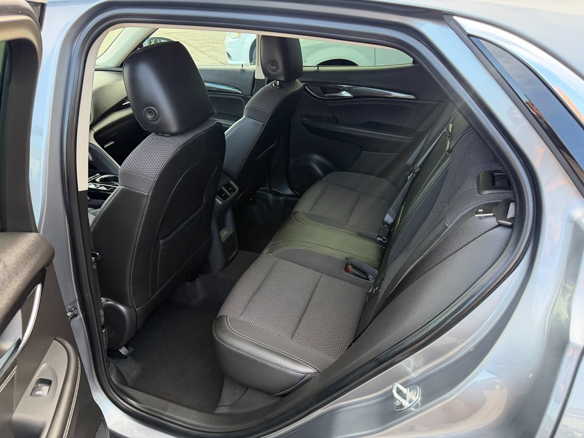 Used 2022 Buick Envision Preferred w/ Safety Package FWD image 5