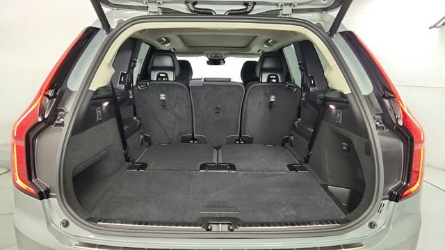 New 2026 Volvo XC90 B6 Plus w/ Protection Package Premier AWD/4WD image 42