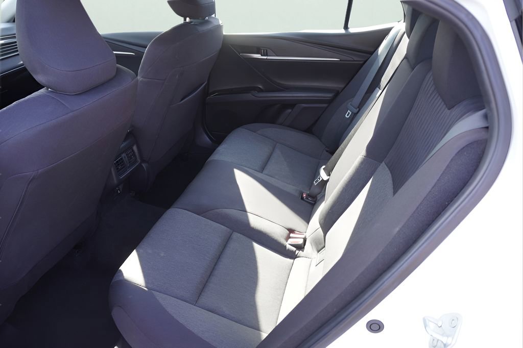 Used 2025 Toyota Camry LE image 11