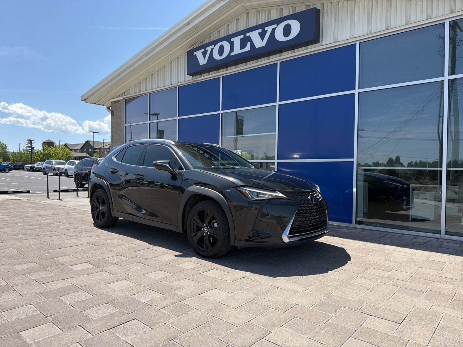 Used 2022 Lexus UX 200 w/ Accessory Package (Z1) FWD image 1