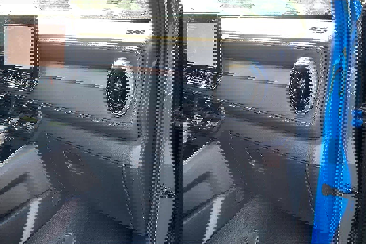 Used 2023 Chevrolet Colorado LT w/ LT Convenience Package image 16