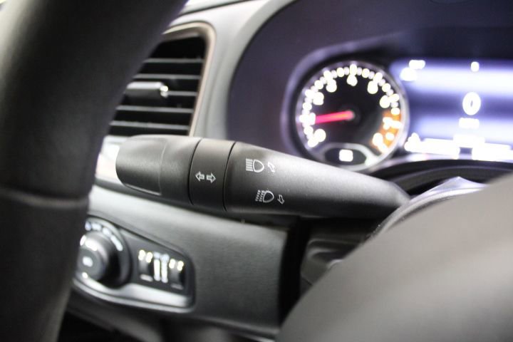 Used 2023 Jeep Renegade Latitude image 30