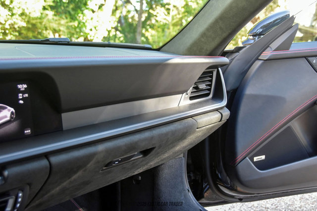 Used 2024 Porsche 911 Carrera GTS image 44