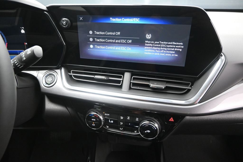 New 2026 Chevrolet Trax ACTIV w/ Driver Confidence Package FWD image 28
