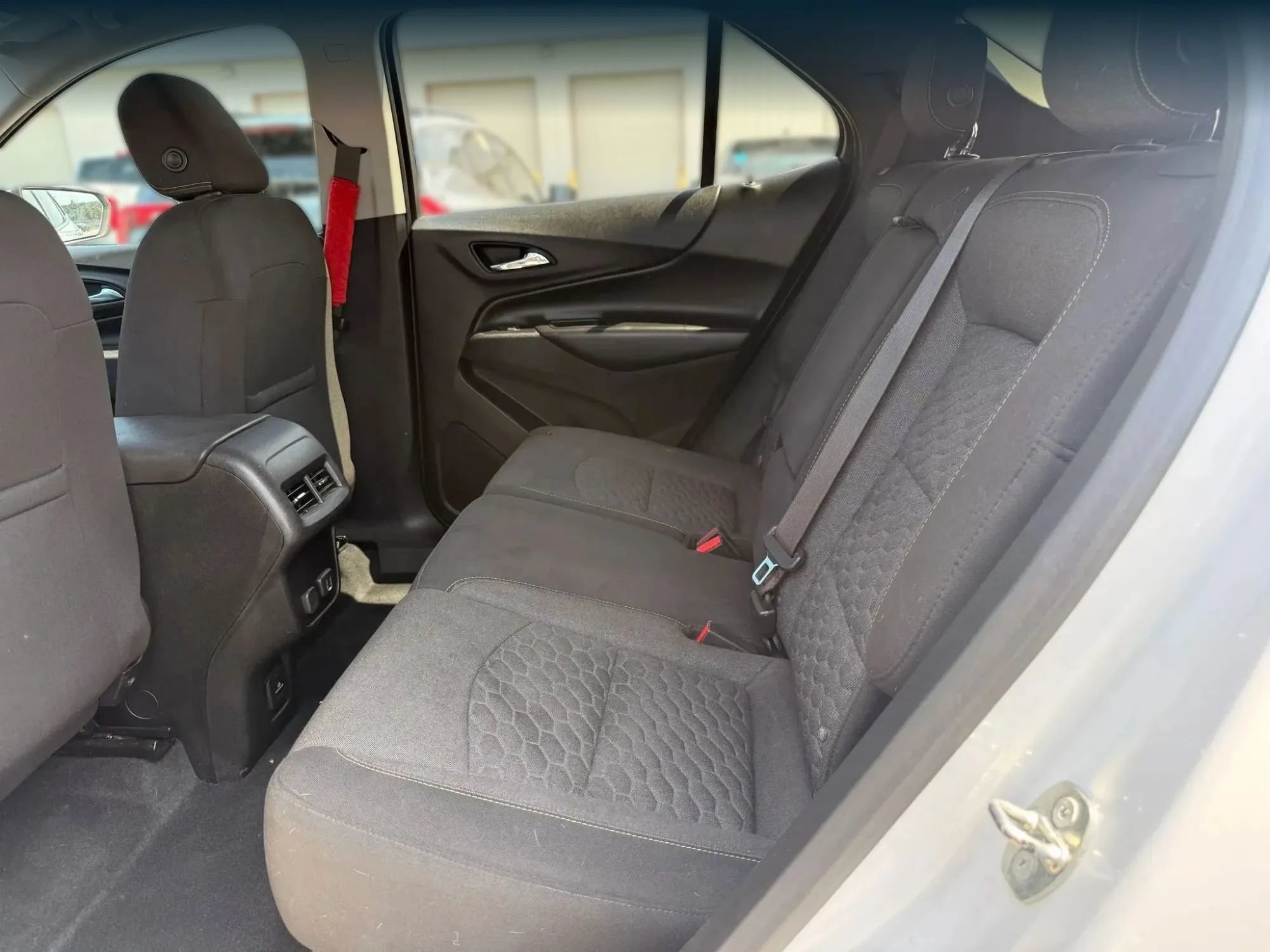 Used 2018 Chevrolet Equinox LT w/ Sun & Infotainment Package AWD/4WD image 21