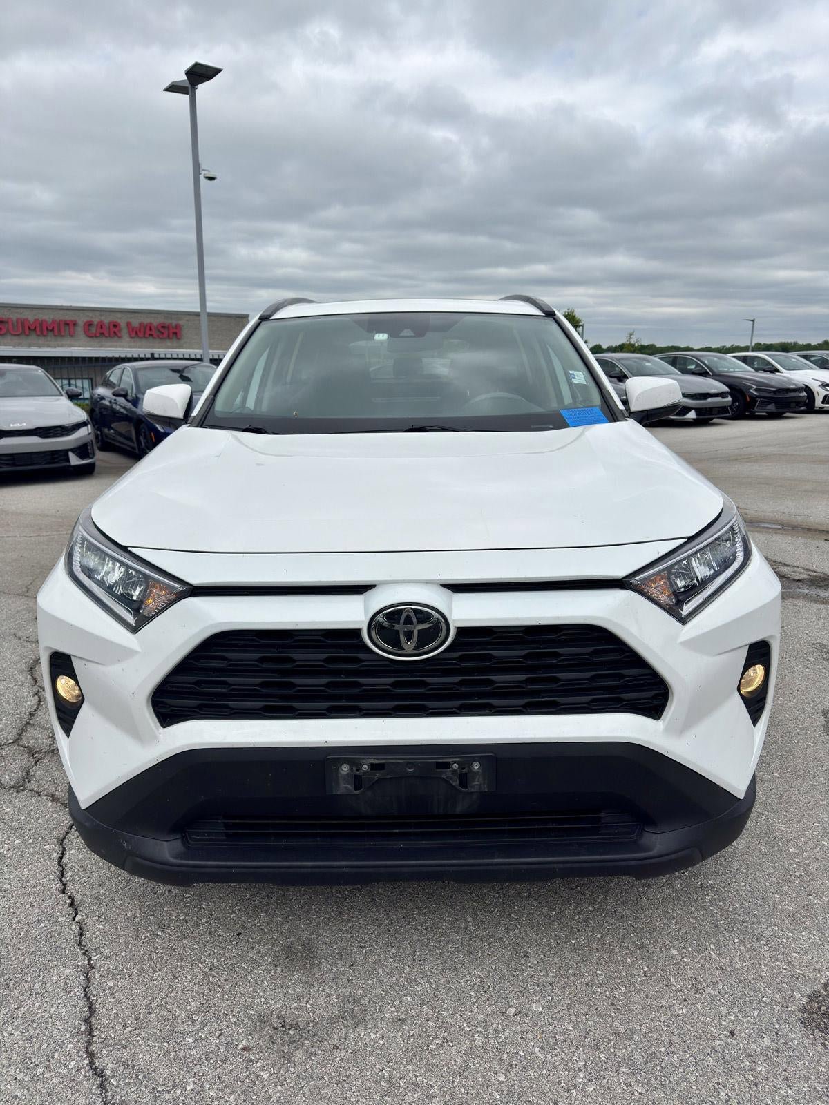 Used 2019 Toyota RAV4 XLE Premium AWD/4WD image 8