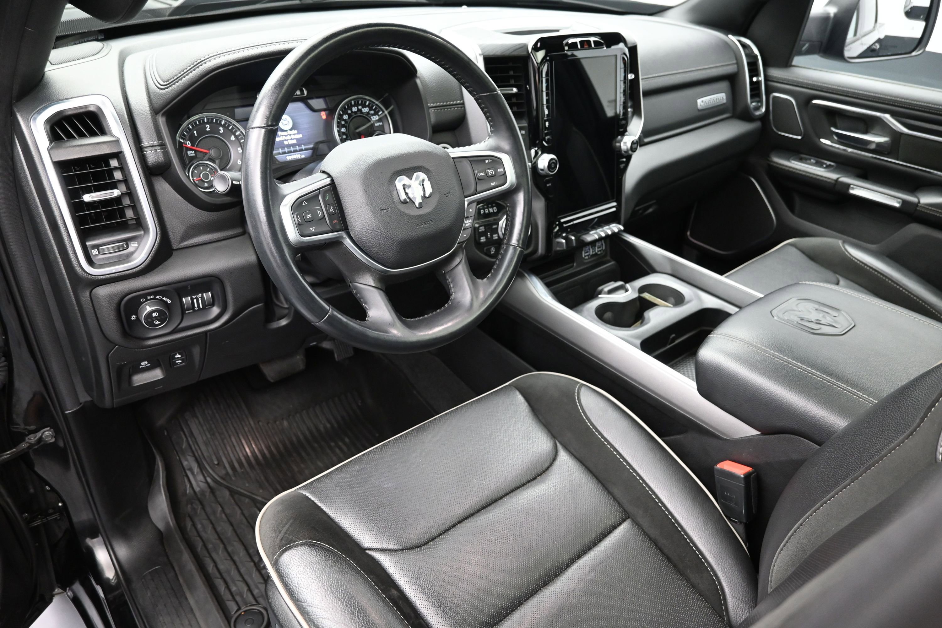Used 2023 RAM 1500 Laramie AWD/4WD image 22