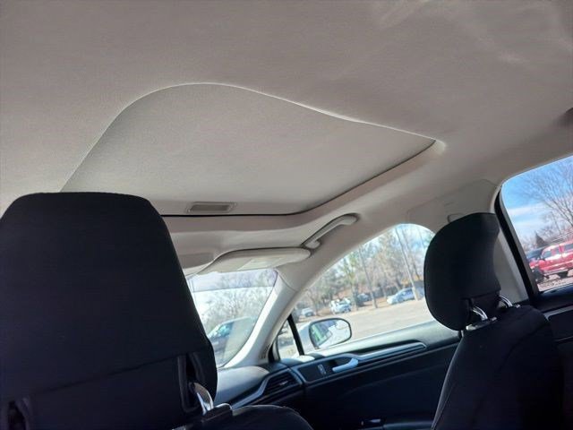 Used 2014 Ford Fusion SE FWD image 14