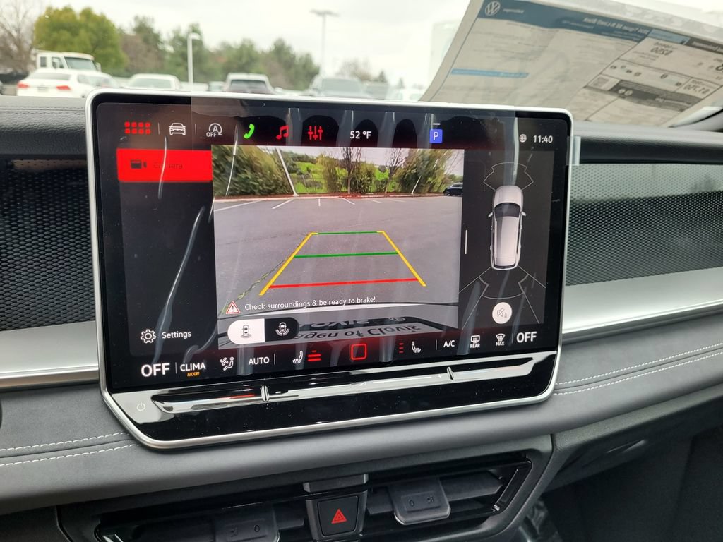 New 2026 Volkswagen Tiguan SE R-Line FWD image 19