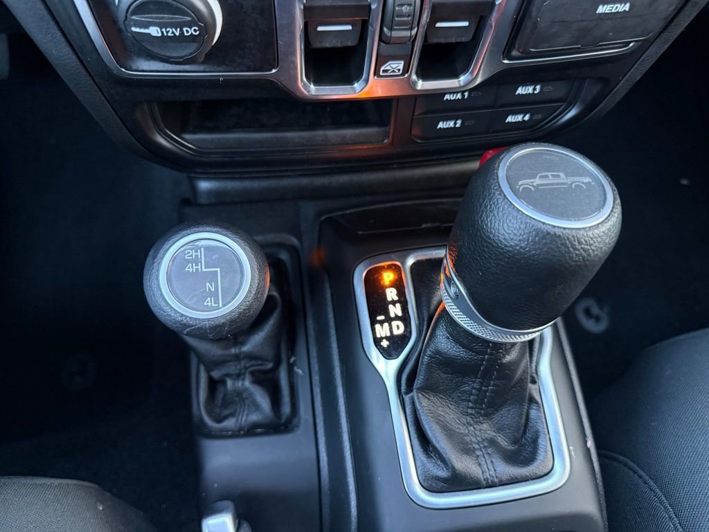 Used 2022 Jeep Gladiator Sport image 13